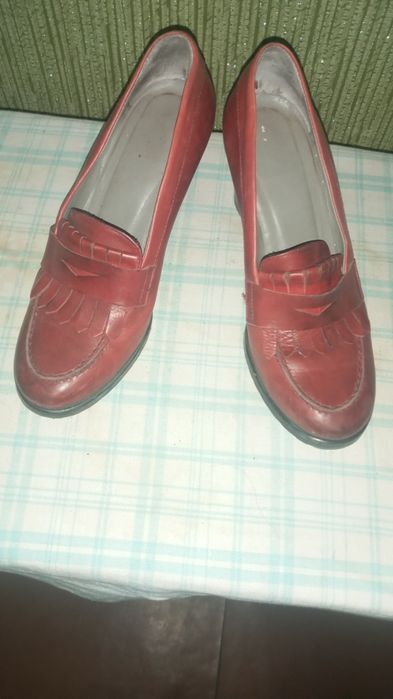 Обувь для женщин.