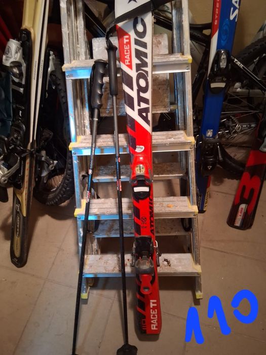 Narty 4 kpl. Atomic, 2×Salmon, Rossignol