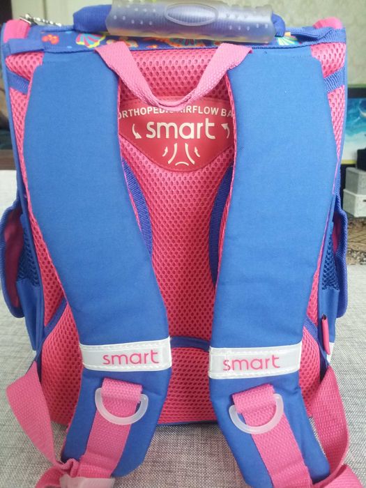 Рюкзак на колесиках с ручкой. Рюкзак школьный 1-4 класс