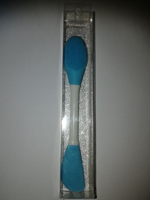 Szczoteczka do twarzy (oczyszczanie/ masaż)