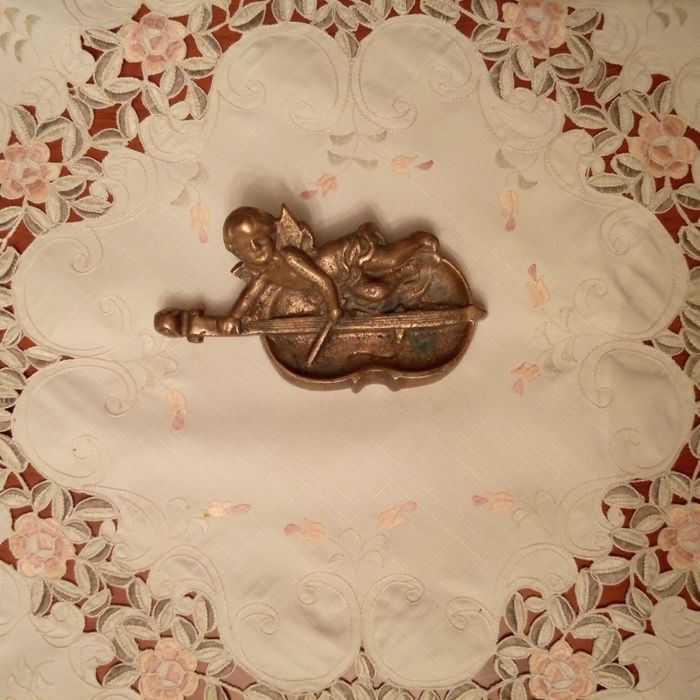 Антикварна попільничка