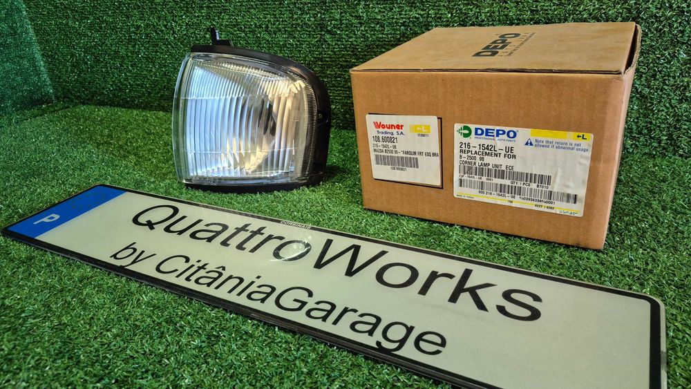 Farolim Frente Esquerdo Mazda B2500 1999 Ref. 216-1542L-UE NOVO DEPO