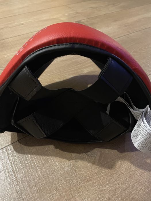 Kask - ochranacz głowy do sportów walki