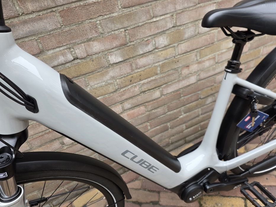Rower Elektryczny Cube Supreme Bosch
