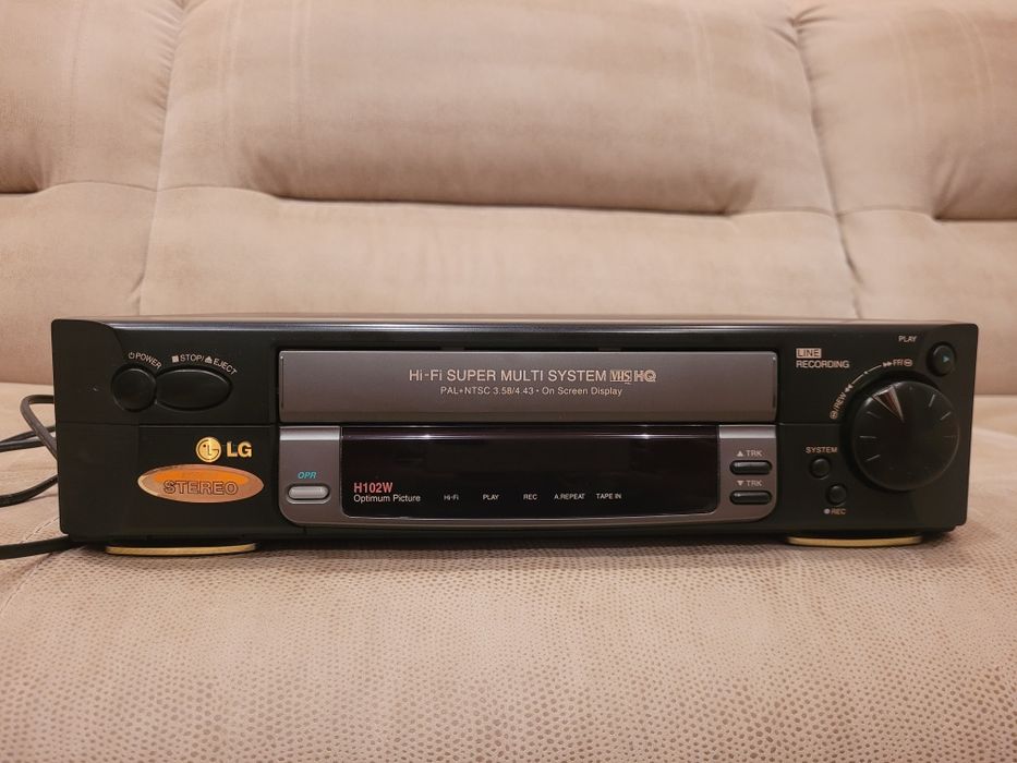 Продаю видеоплеер LG Hi-Fi