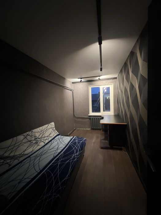 Продам 3 кімнатну квартиру у Вільному ( Червоний Шахтар ).
