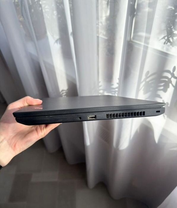 Lenovo 15,6" i5 та 16Гб DDR4, 250Гб SSD
