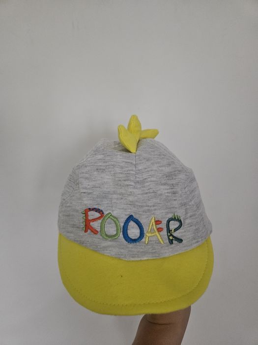 Bawełniana czapka z daszkiem dla chłopca Dino ROAR i kolcami 3d rozmiar 44/46