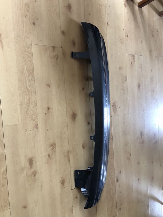 Spojler  zderzaka tyl toyota Auris kombi przed lift