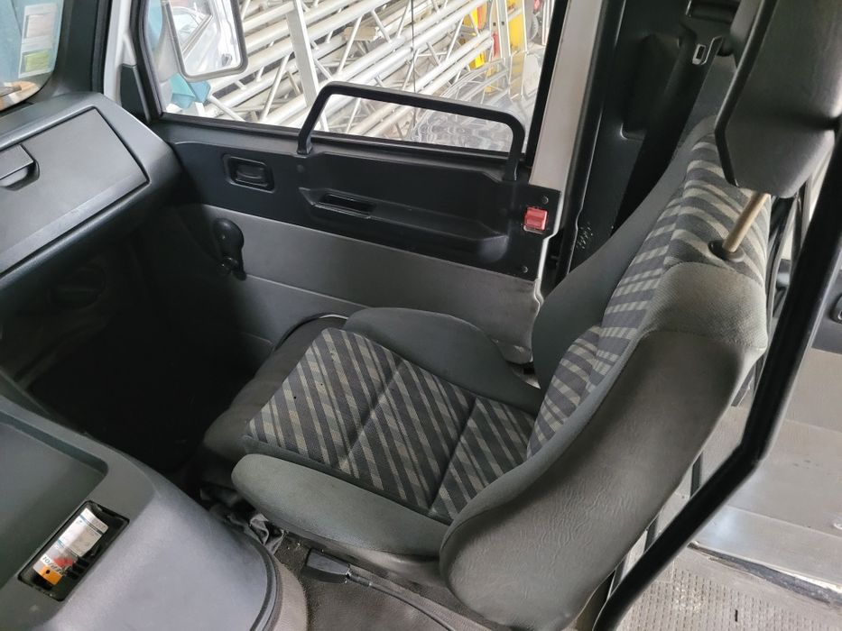 Mercedes  Benz Mb100