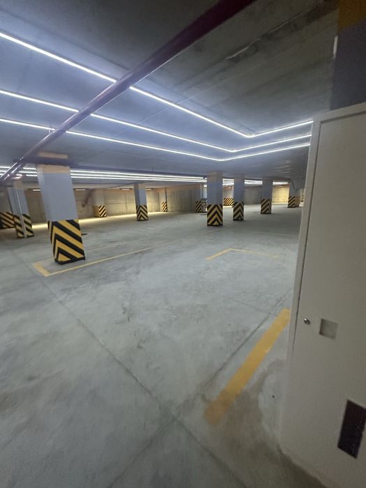 Продаж комерційного приміщення м.Ужгород ТЦ IDM Mall