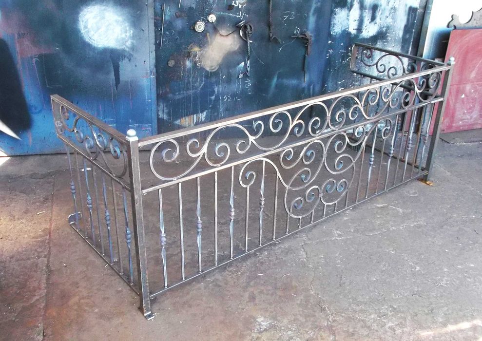 Balustrada balkonowa na wymiar, Balkon
