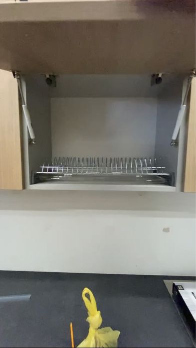 Кухня , майже нова