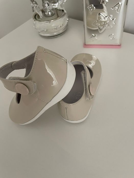 Sapatos de menina