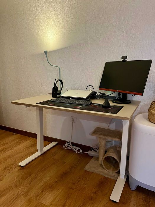 Secretária regulável IKEA TROTTEN 120×70 — bege/branco