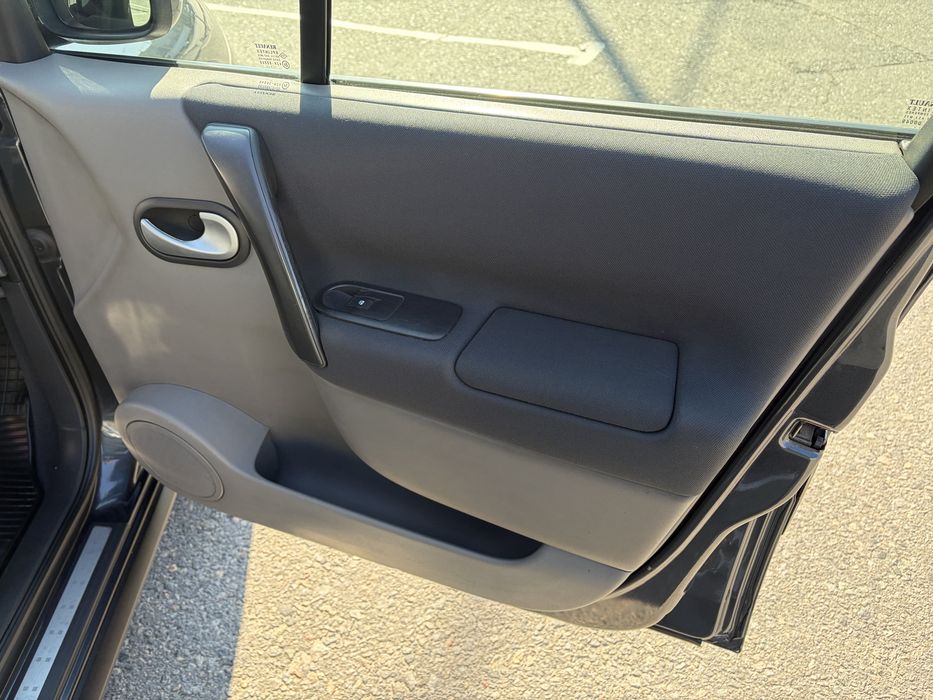 Продам Renault Scenic 1.5D 2008