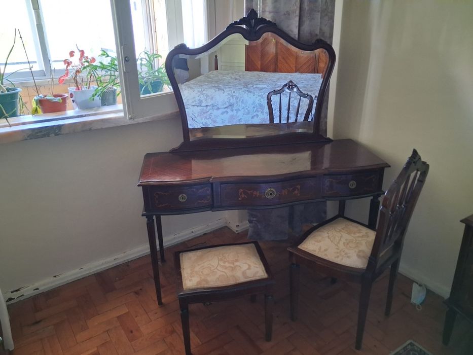Mobilia de quarto D.Maria