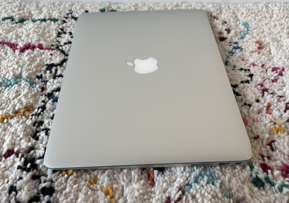 MacBook Air - stan bardzo dobry