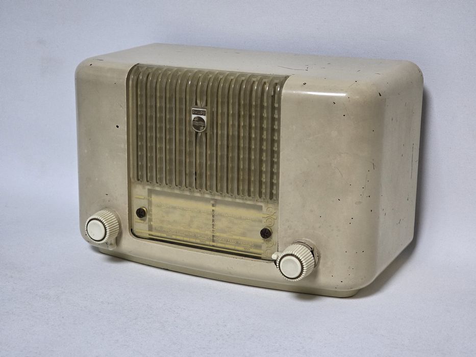 Rádio antigo reparado Philips