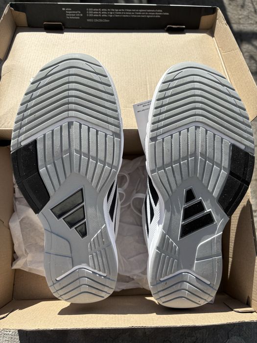 Sapatilhas Adidas Amplimove – Novas (Nunca usadas)