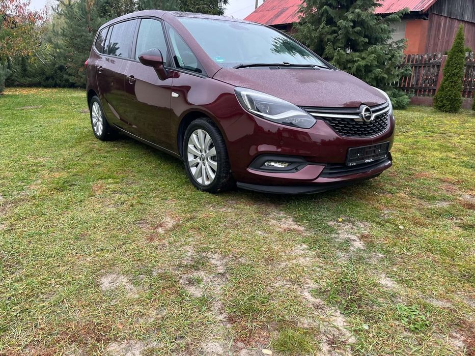 Opel Zafira Bogata wersja, 7-miejsc, najlepszy silnik, podgrzewana kierownica