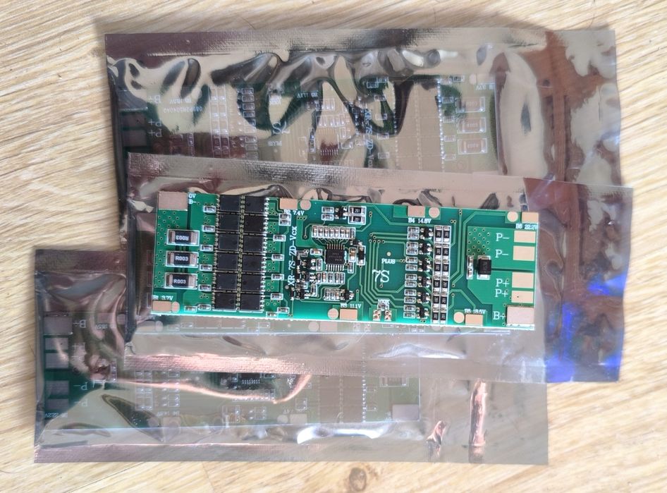 BMS 7S 24V 25A 4 sztuki