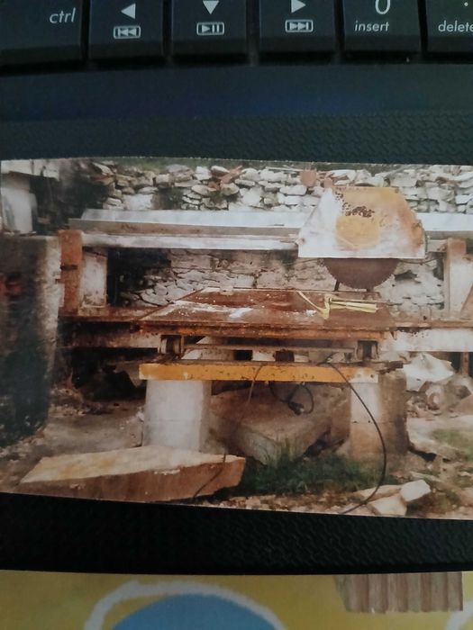 Máquina de corte de pedra