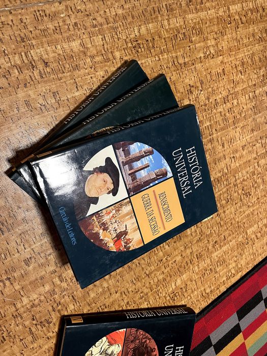 Complete Collection: Universal History by Círculo de Leitores — €564750555094274123