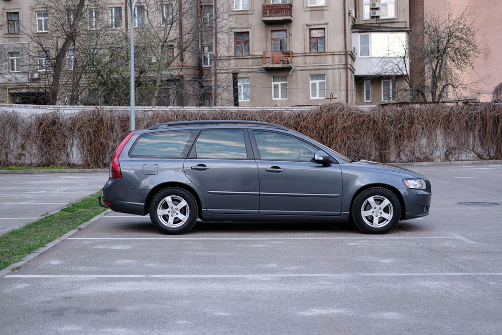 Авто Volvo V50 1,6D
