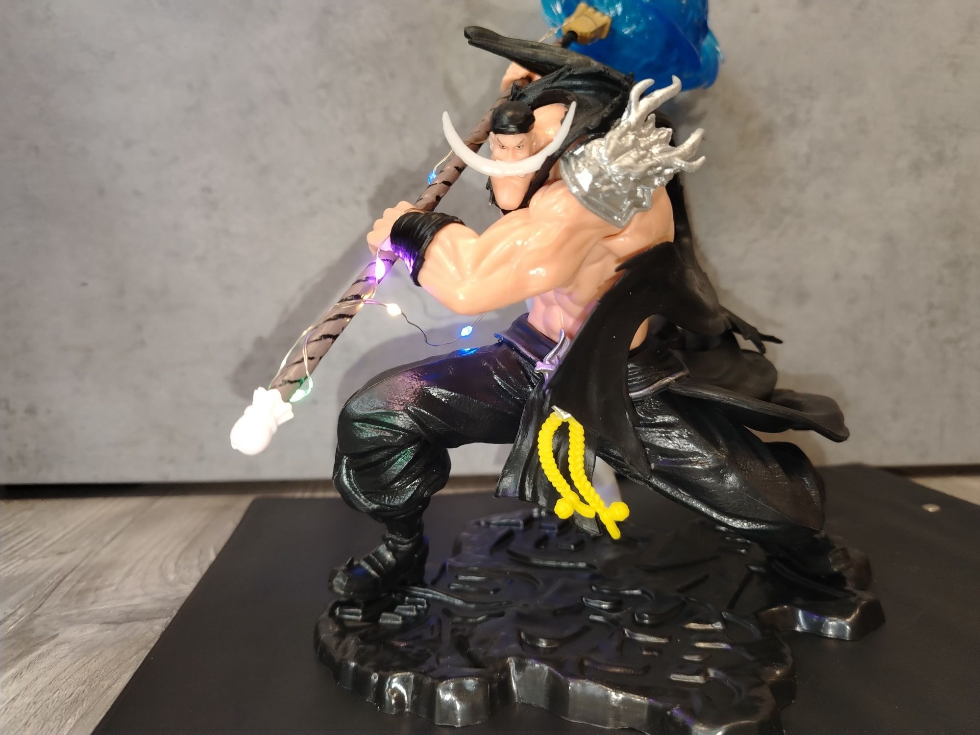 Figurka Anime BIAŁOBRODY Edward Newgate Max One Piece 27CM