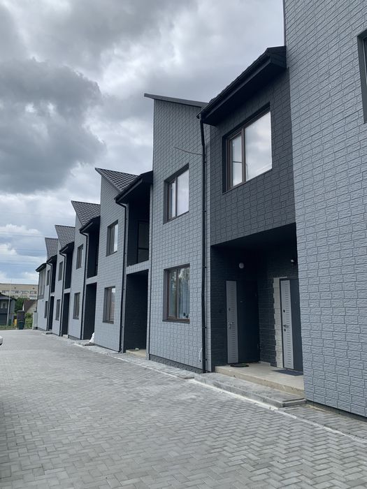 Продаж будинку Липини