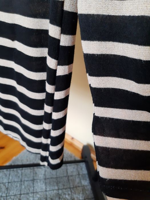 Bluzka w pasy ze złotą nitką