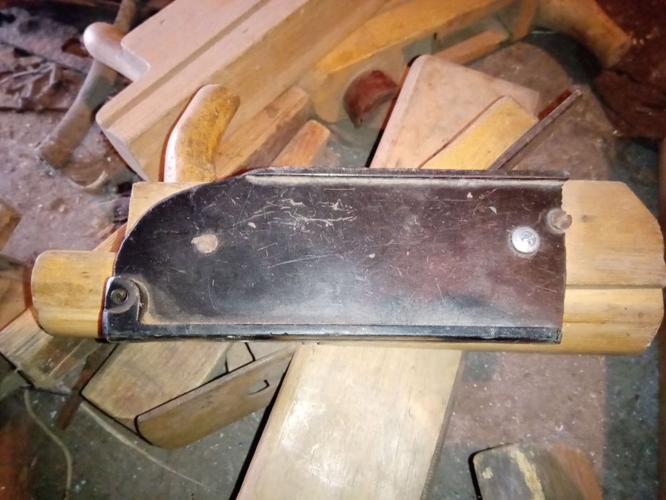 Ручний деревообробний інструмент.