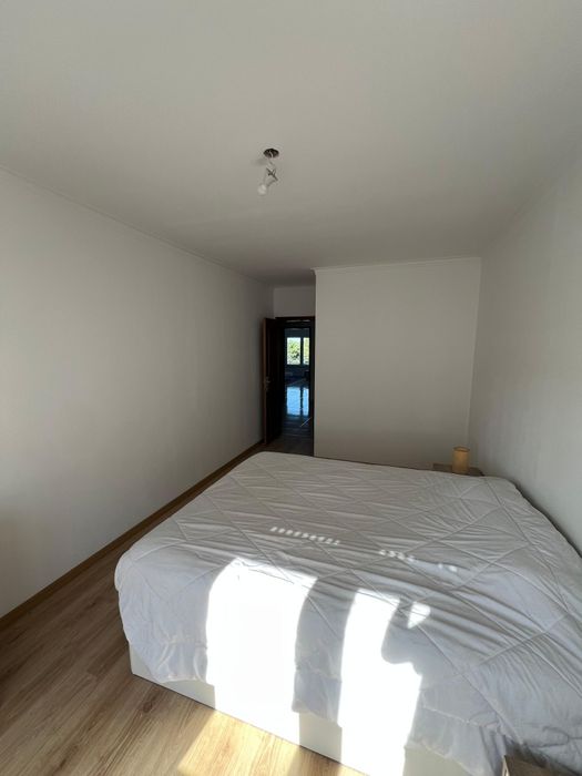 T2 Santa Marta,2 WC, arrecadação e parqueamento