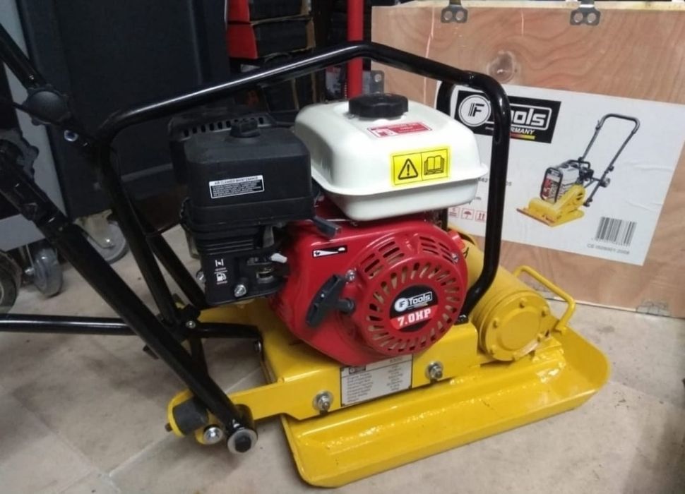 Placa vibratória a gasolina 196cc Nova
