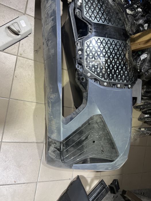 Bmw IX бампер ліва сторона і рамка