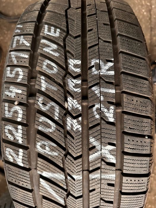 OPONA AUSTONE Zimowe 225 45 R 17 2021 ROK bieżni 7,7 mm 1 sztuka