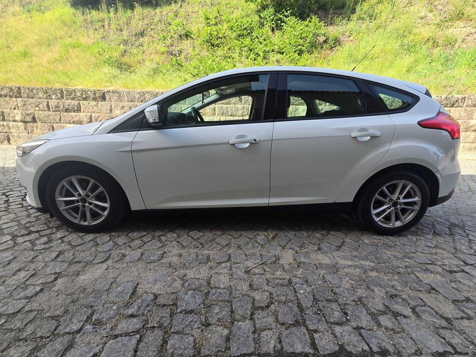 Ford Focus 1.5 tdci 120cv Trend+