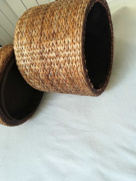 Okrągły Stolik kosz siedzisko ze schowkiem pleciony śr 44 cm