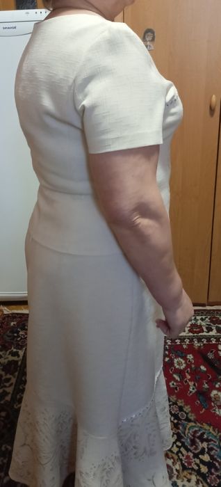 Костюм трійка: спідниця,блуза,жакет