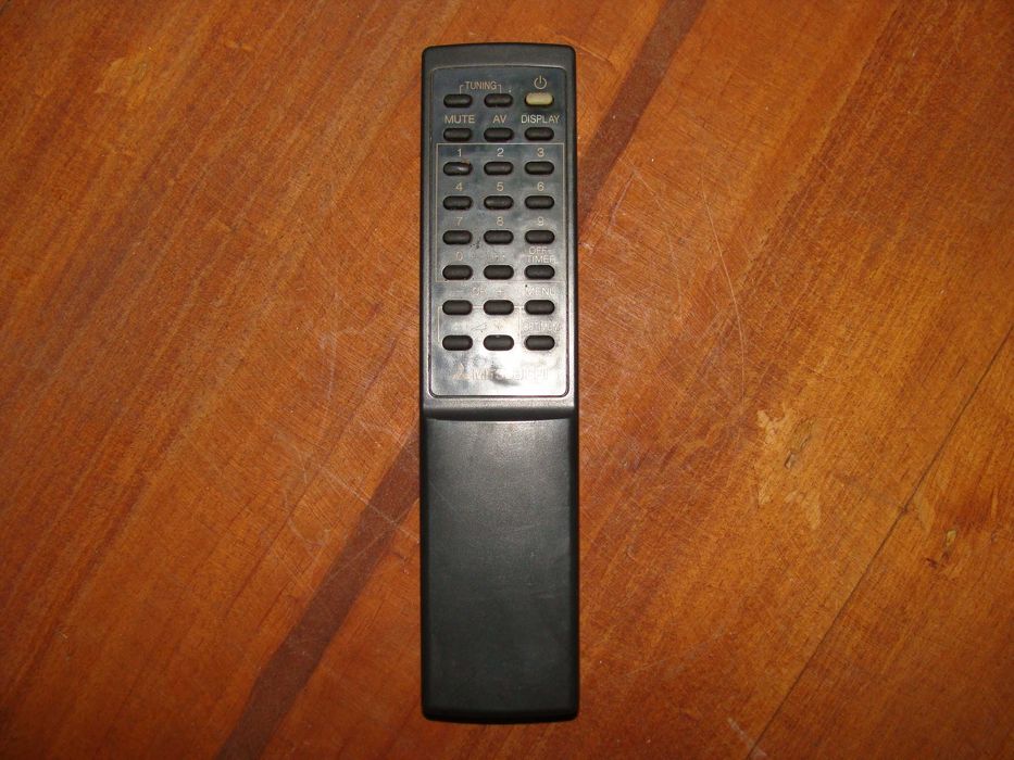 Different Remote Control Brands: Mitsubishi, Fine Arts, Grundig and Thompson64284338242307121