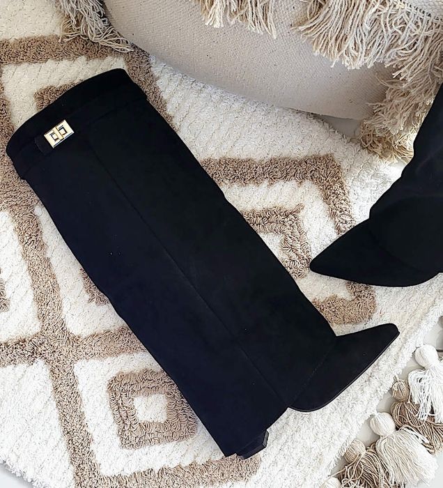 Kozaki zamszowe z wywiniętą wywijaną cholewką obca słupek czubek szpic