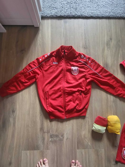 Strój sportowy ślęży. Dla dzieci. Piłka nożna.