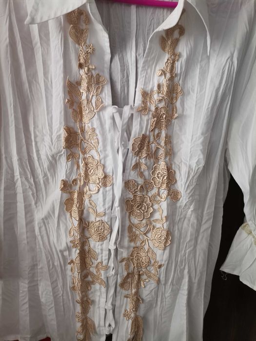 Elegancka biała bluzka