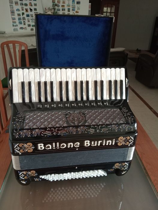 Acordeão Bolloni Burini