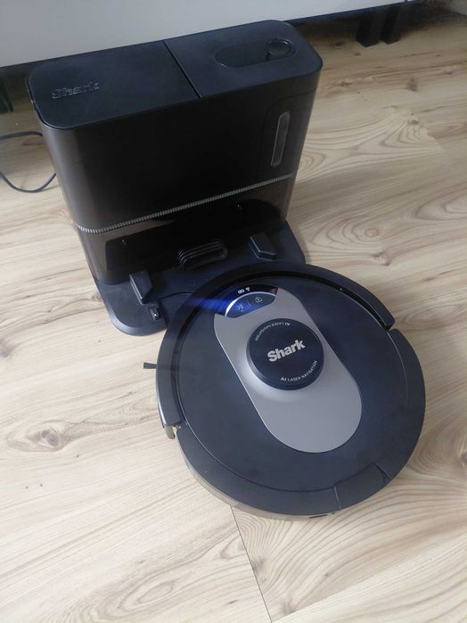 WYPRZEDAŻ Robot sprzątający ze stacją samo OPRÓŻNIANIA