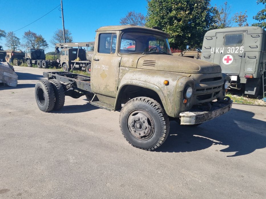 Ził 130 z wojska, pod zabudowę
