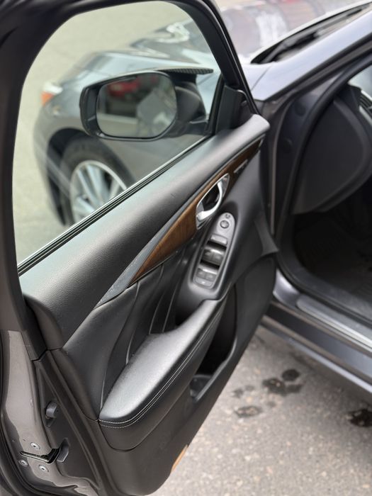 Infiniti q50 Premium 3.5 л гибрид Инфинити Hybrid