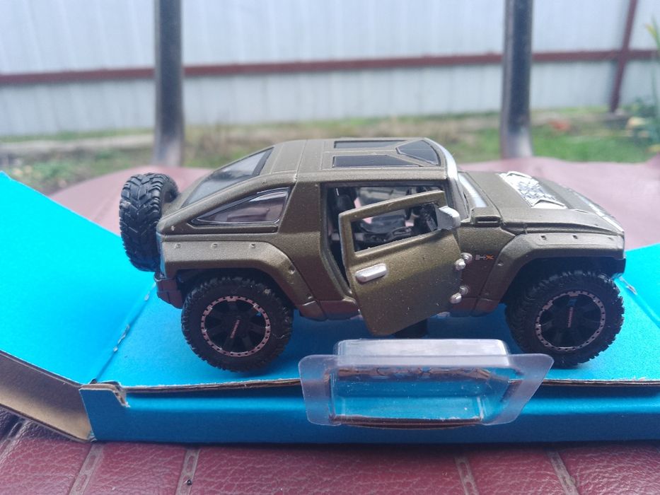 Maisto Fresh Metal Hummer H3X