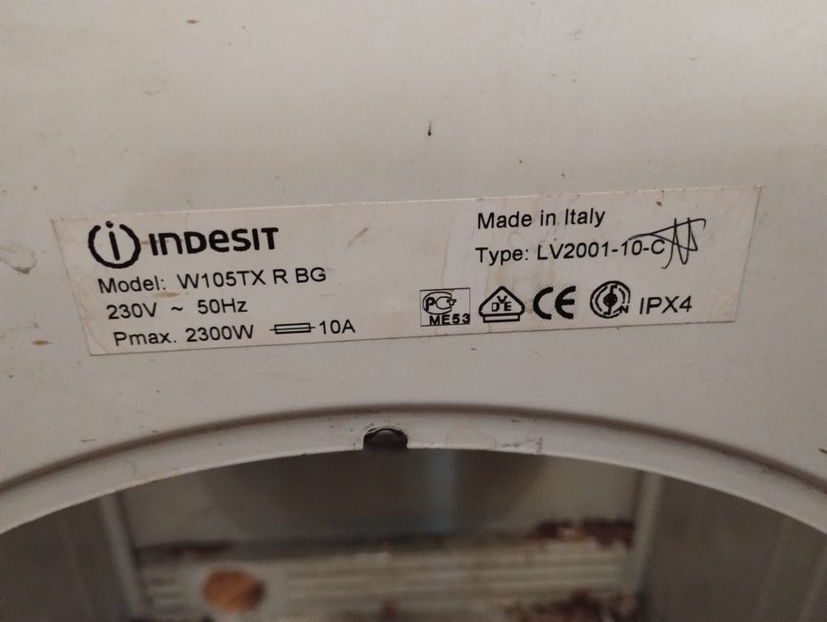 Продам по запчастям стиральную машину Indesit W105TX R BG (Made in Italy)